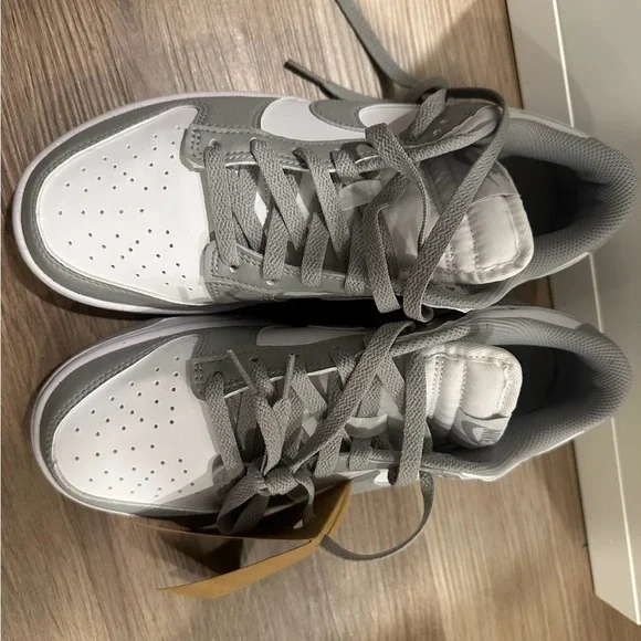 Nike Kids' Sneakers in Gray and White - Picture 6 of 7